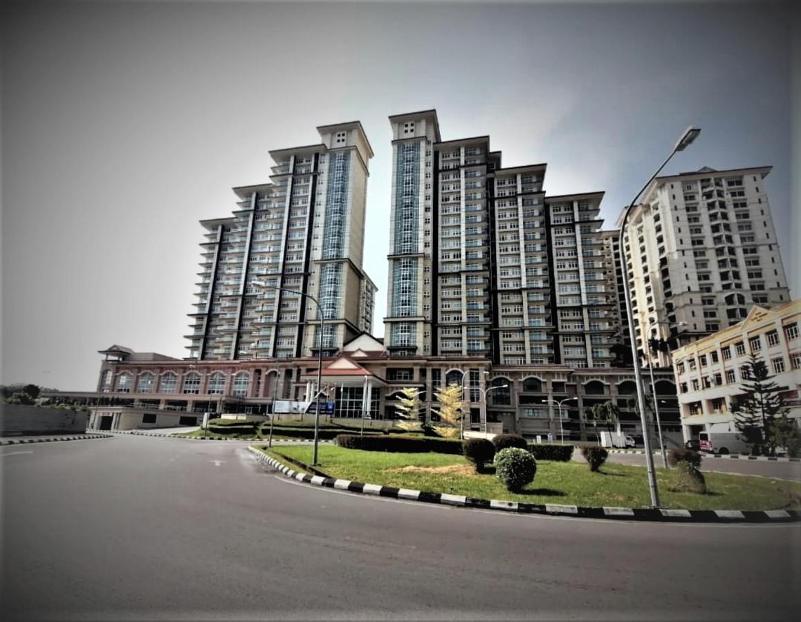 Cozzzy Hut @ Riverine Diamond Kuching Exterior foto