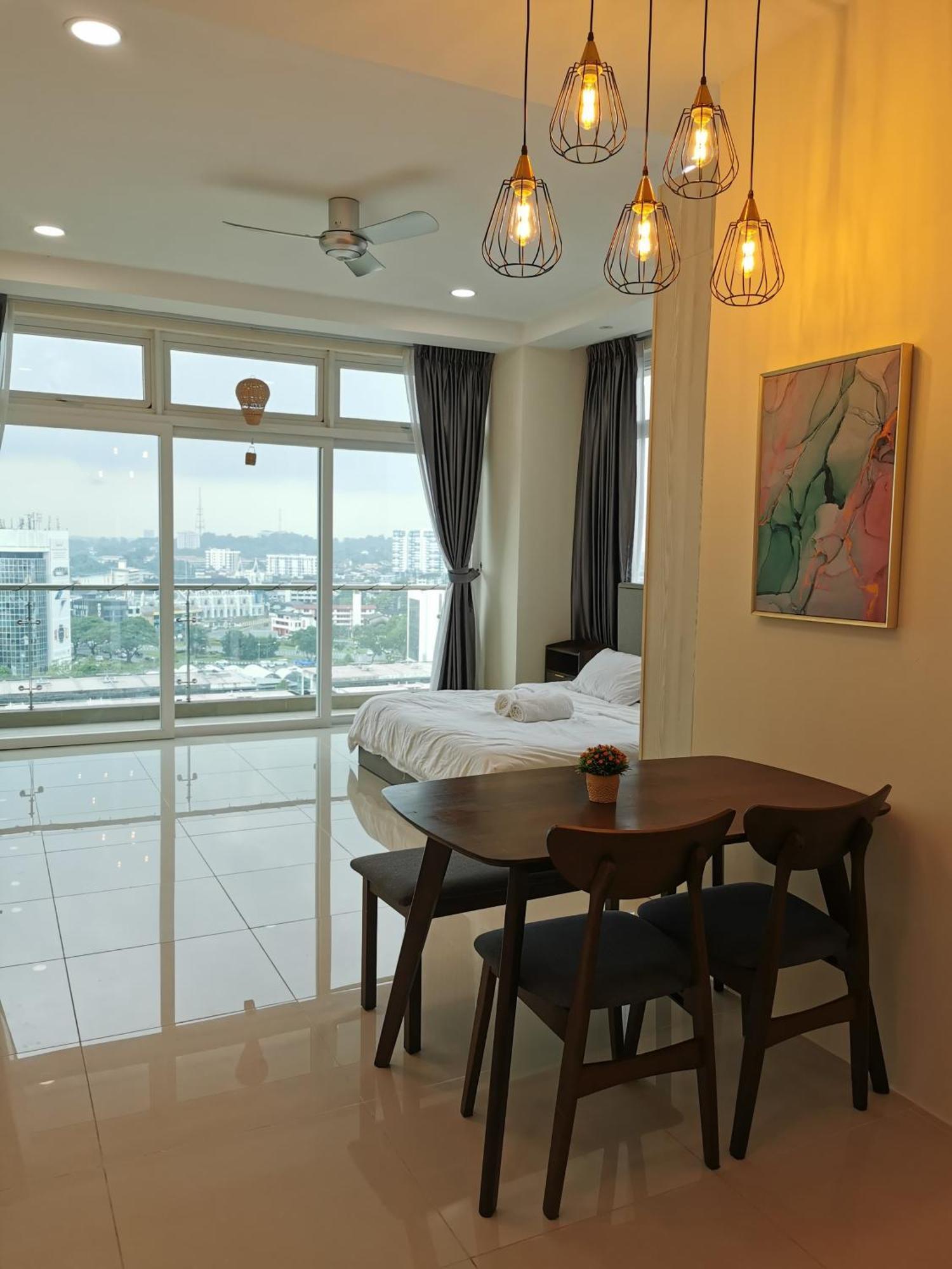 Cozzzy Hut @ Riverine Diamond Kuching Habitación foto